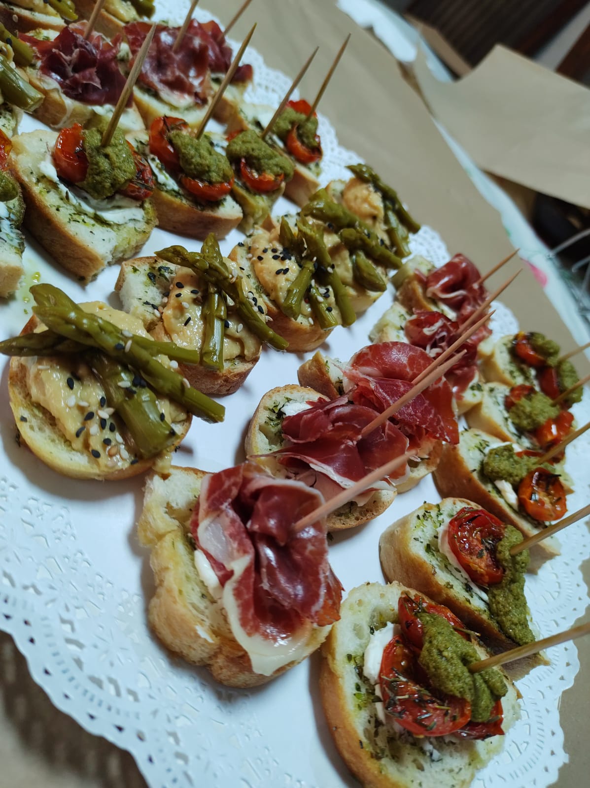 Trilogía de crostinis
